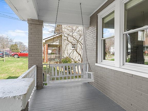 3rd image of 2622 Tillett Rd SW