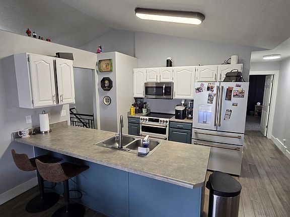 2nd image of 1402 Black Mountain Dr