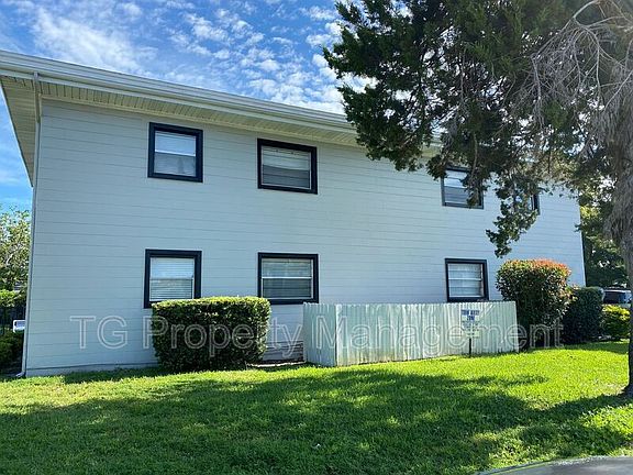 2nd image of 201 9th St N APT 1