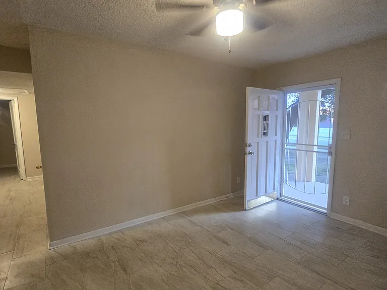 1739 Melson Ave — Photo 34