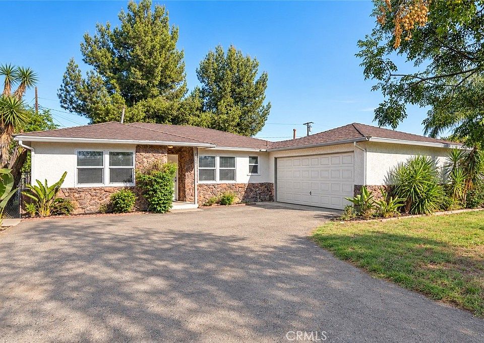 1st image of 7557 Toyon Ave