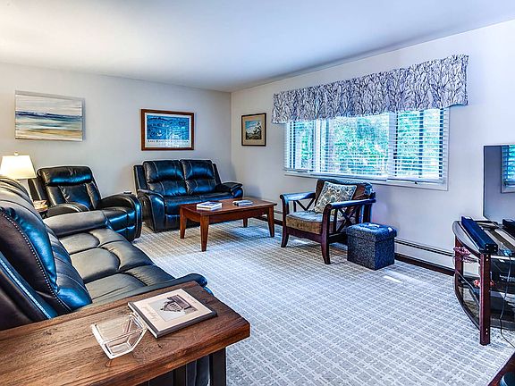 5th image of 123 Montauk Blvd