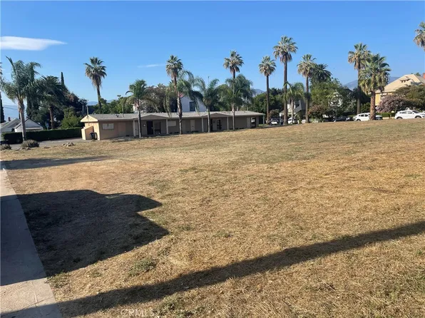 516 Cajon St #6, Redlands, CA 92373