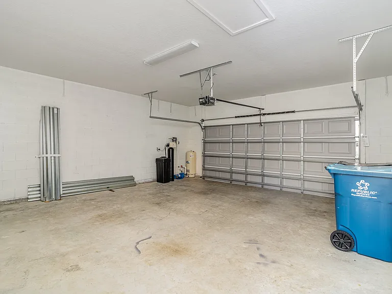 1213 Waterford St SE — Photo 24