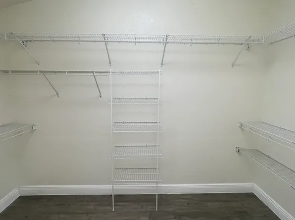 1306 Vinetree Dr, Brandon, FL 33510