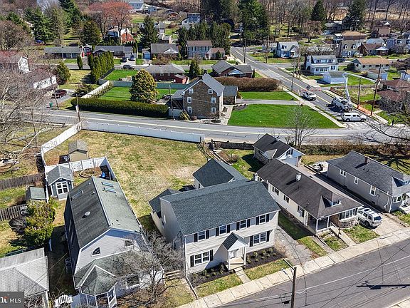 3rd image of 1437 Keilman Ave