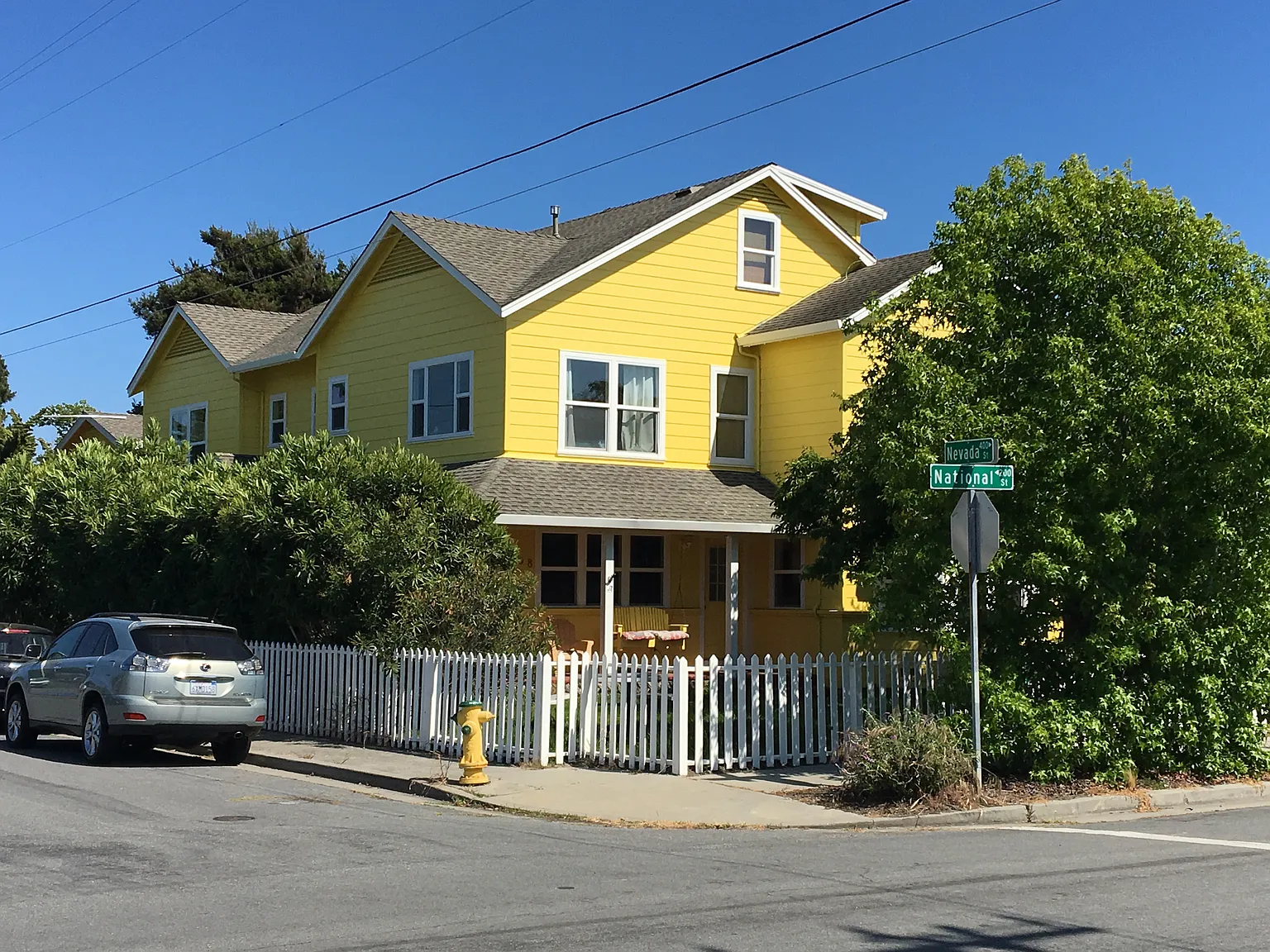158 National St — Photo 2
