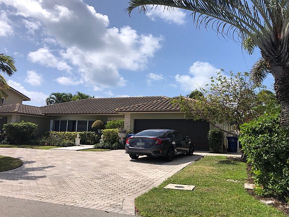 2nd image of 3216 NE 42nd Ct