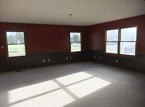 3rd image of 6806 Highway 67 W