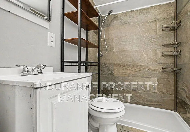 1932 Truitt Ave #2 — Photo 11
