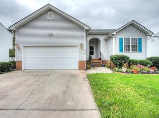 219 Bluffs Ter, Colonial Heights, VA 23834