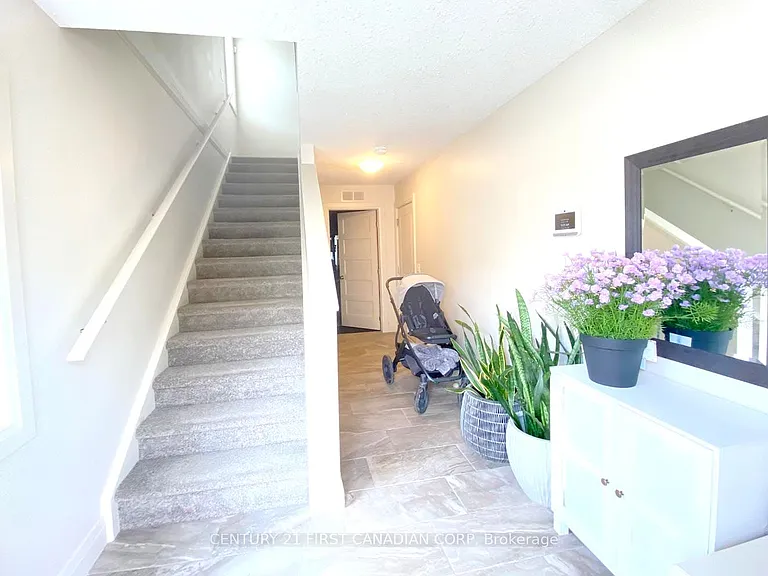 1040 Coronation Dr #71 — Photo 5