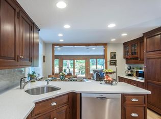 79 North St, Hanover, MA 02339