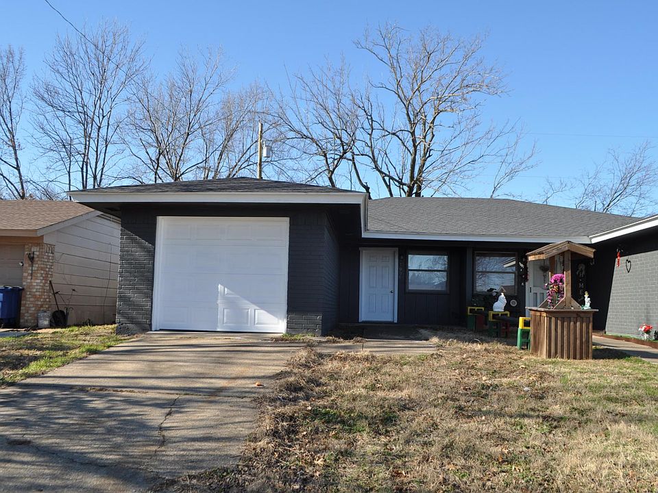 1st image of 1107 Ann Dr #B