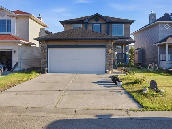 28 E Coral Springs Close NE, Calgary, AB T3J 3S4