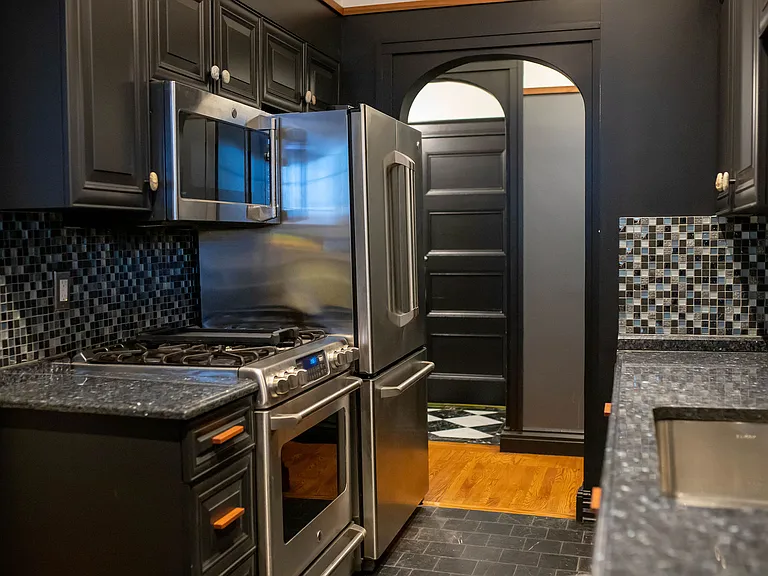 600 Clay Ave #2 — Photo 28
