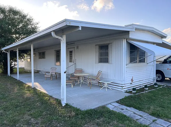 153 Primrose Ln, Naples, FL 34114
