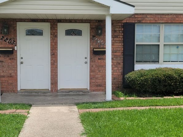 2201 Octavia Dr
