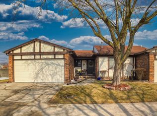 13513 Angela Dr, Warren, MI