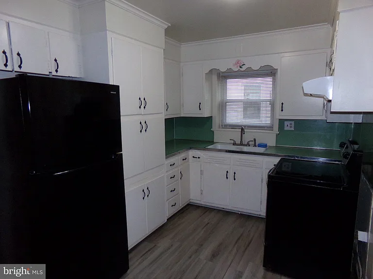 276 E Main St #1 — Photo 6