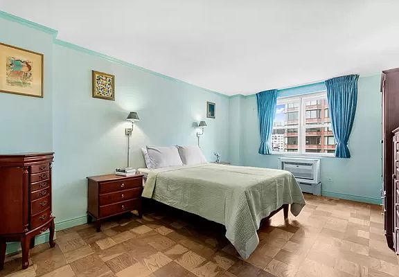 5th image of 333 E 79th St APT 15Z