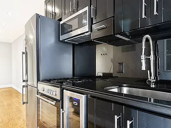 3rd image of 147 Avenue A APT 1R