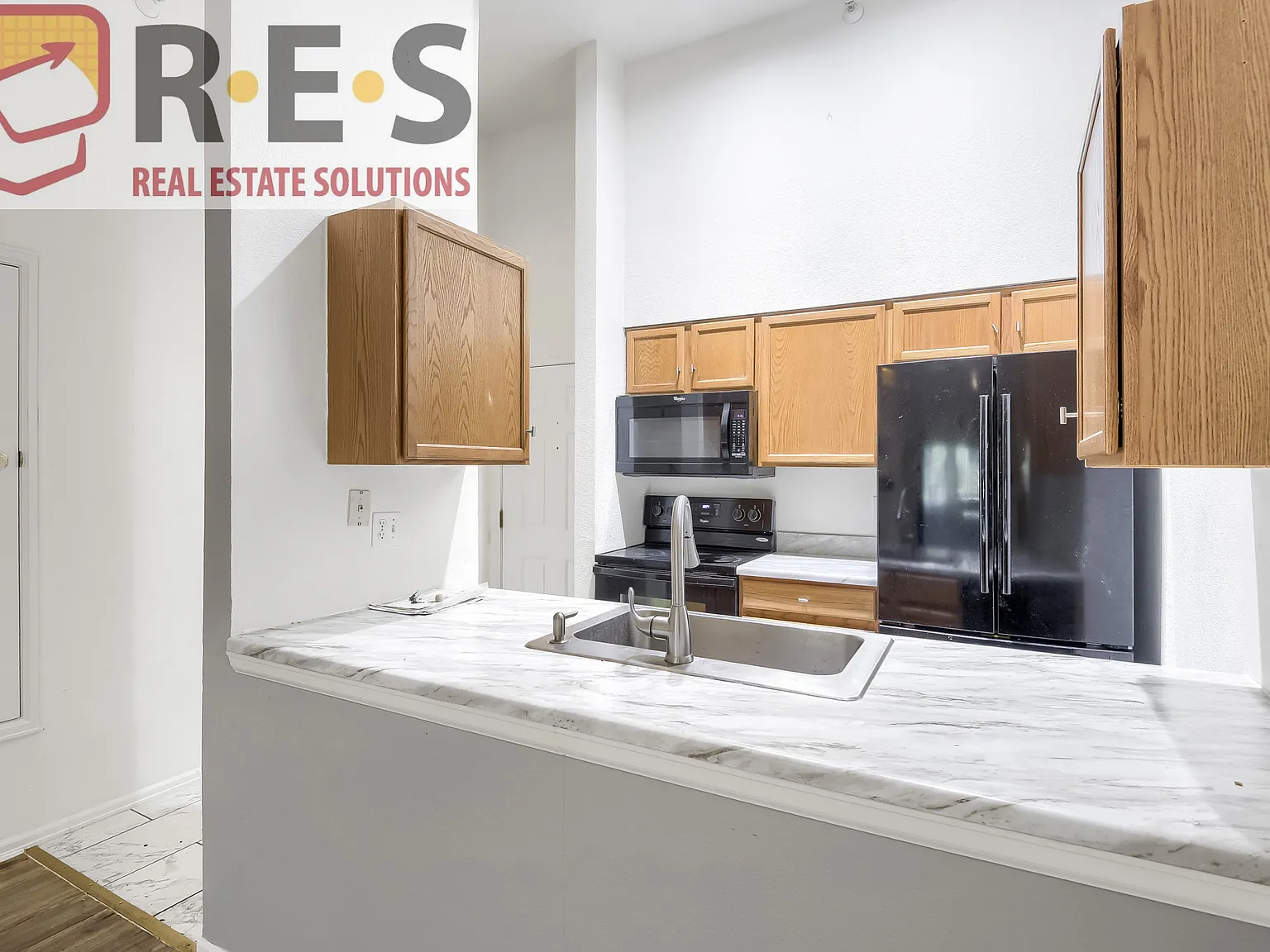 2 bed, 891 sqft, $1,395 — Photo 3