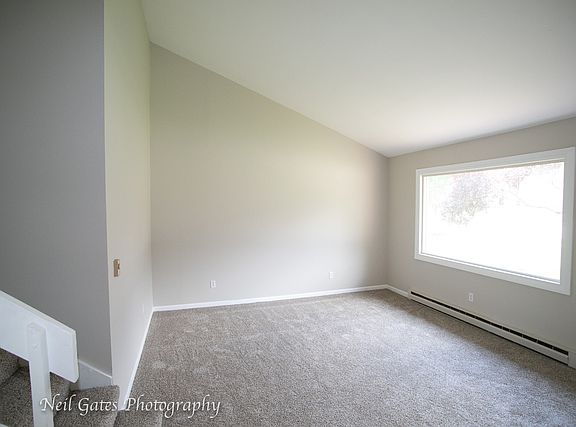 3rd image of 1856 Marlboro Ln APT A