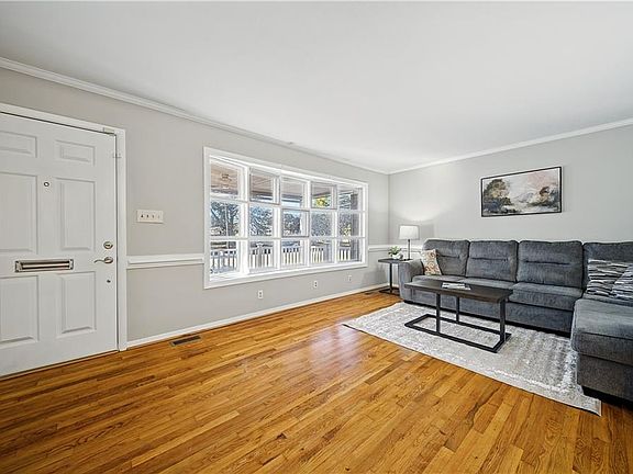3rd image of 8440 Halprin Dr