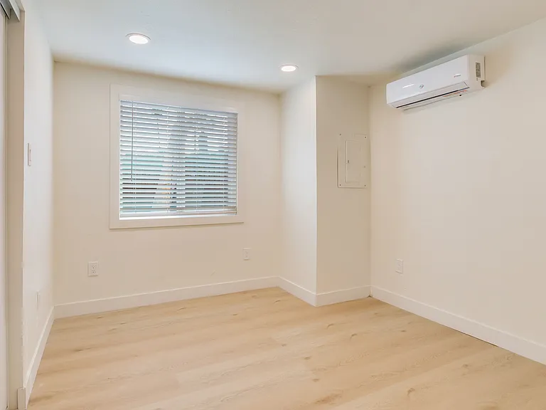 42601 Claudia St — Photo 23