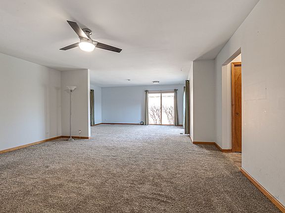 3rd image of 838 E Holly Way