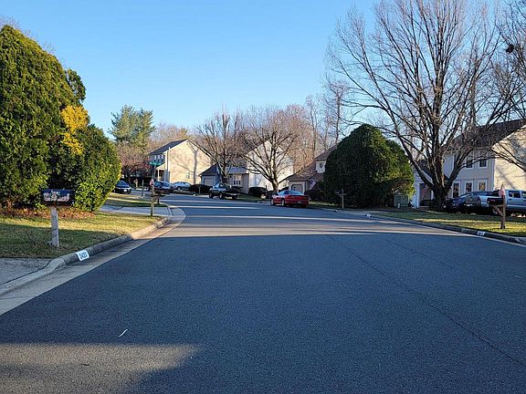 2nd image of 3420 Flint Hill Pl