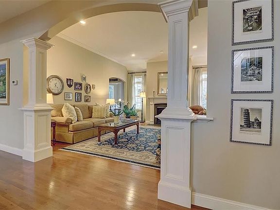 3rd image of 60 Frybrook Dr