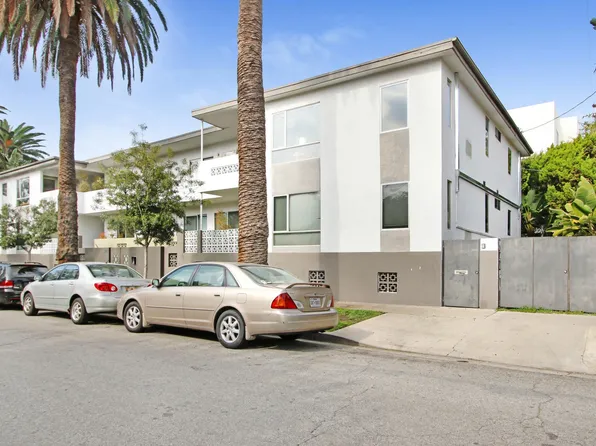 8421 Clinton St #104, Los Angeles, CA 90048