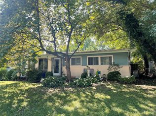 2320 Saint Catherine St, Florissant, MO 63033