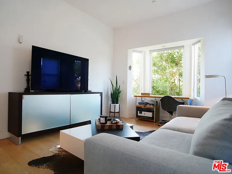 3744 Somerset Dr — Photo 8