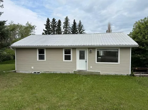 126 3rd St W, St. Walburg, SK S0M 2T0