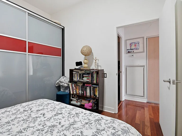 363 Sorauren Ave #405 — Photo 12