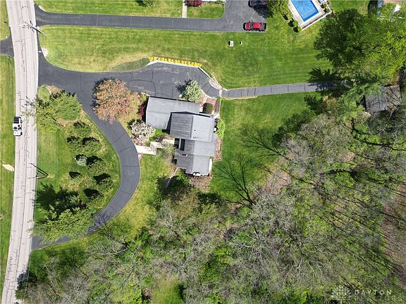 3rd image of 1010 McBurney Dr