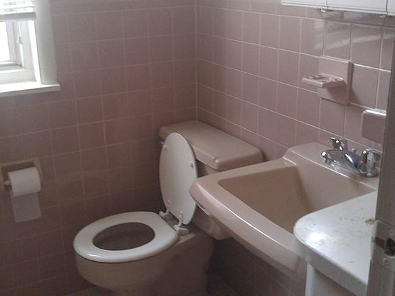 3rd image of 265 N Wilton St