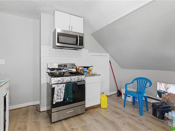 4th image of 85 Hendricks St