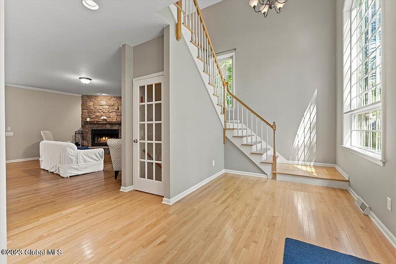4th image of 27 Brookside Drive