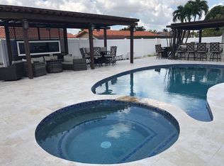 10030 SW 3rd St, Miami, FL 33174