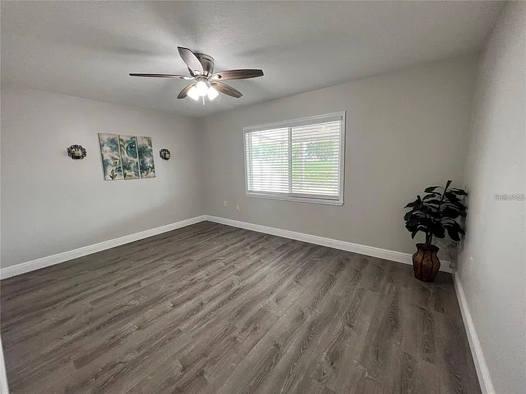 912 La Jolla Ave — Photo 13