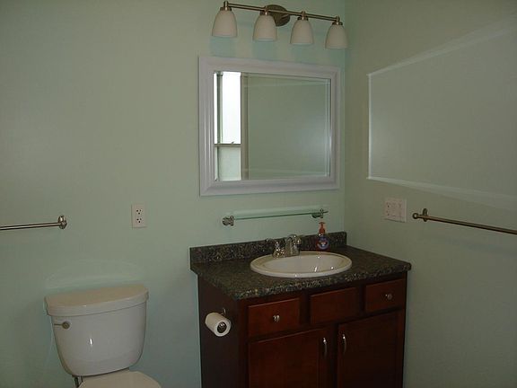 Bathroom vanity