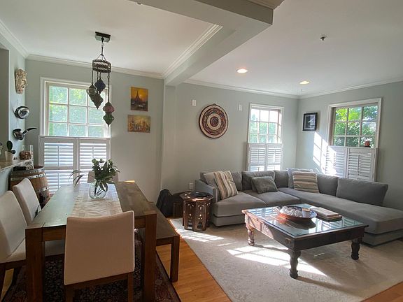 3rd image of 701 Massey Ln