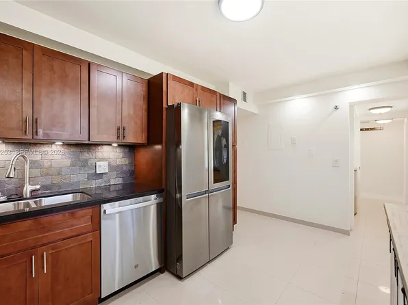 3520 Oaks Way APT 407, Pompano Beach, FL 33069