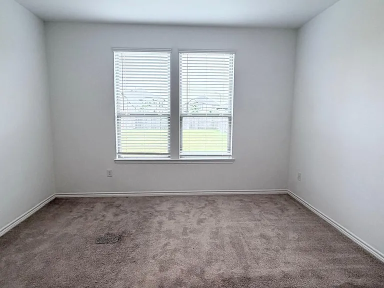 1372 Bright Hill Dr — Photo 7