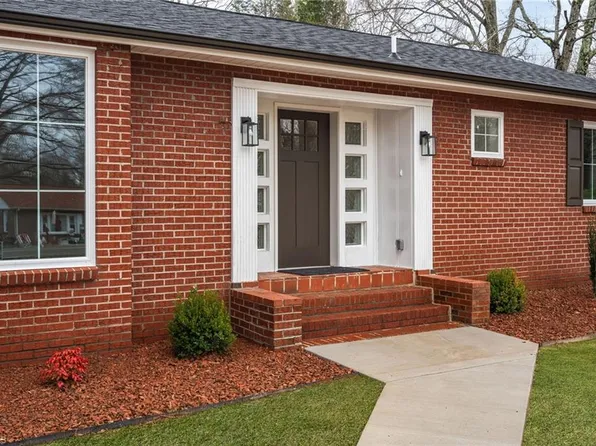 110 Simpson St, Stoneville, NC 27048