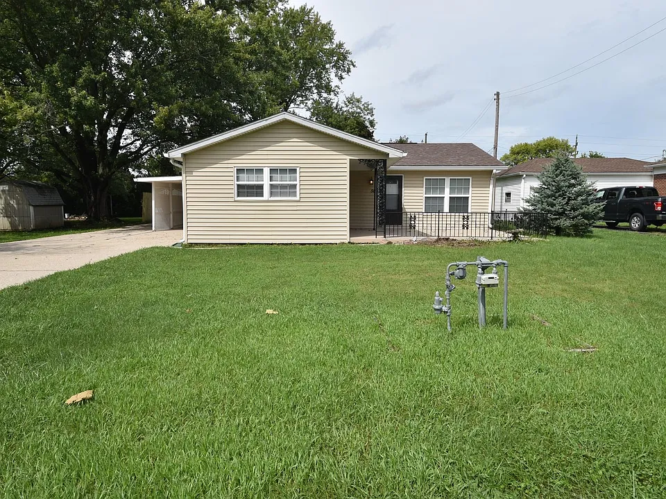 50 W Mill St